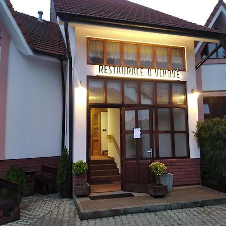 فندق Kameniceفي  Restaurace U Vlkove المظهر الخارجي الصورة