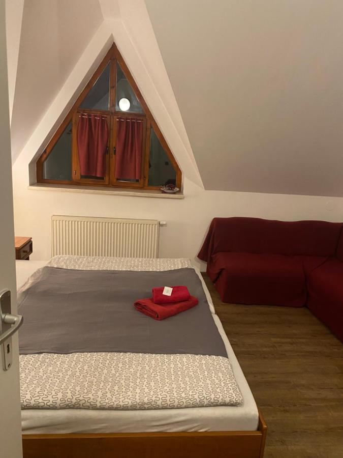 فندق Kameniceفي  Restaurace U Vlkove المظهر الخارجي الصورة